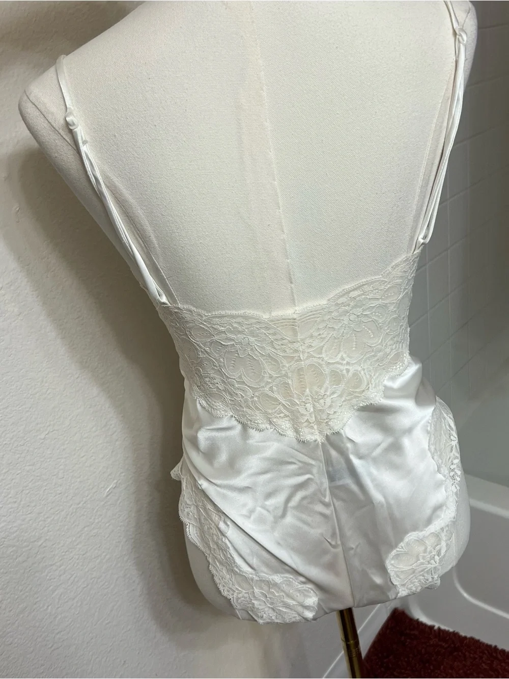 Oscar de la Renta used good